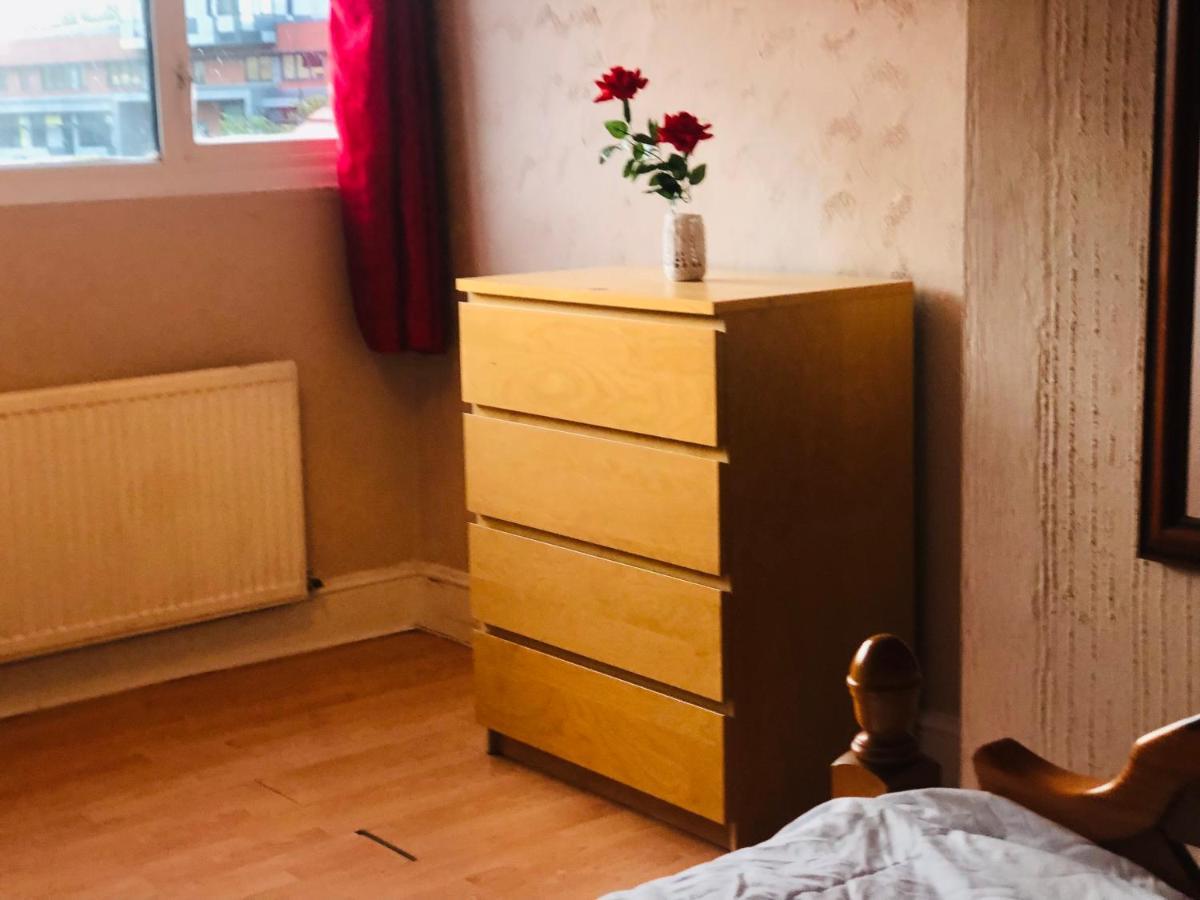 Dach - Cozy 3 Bed In Hendon * Edgware