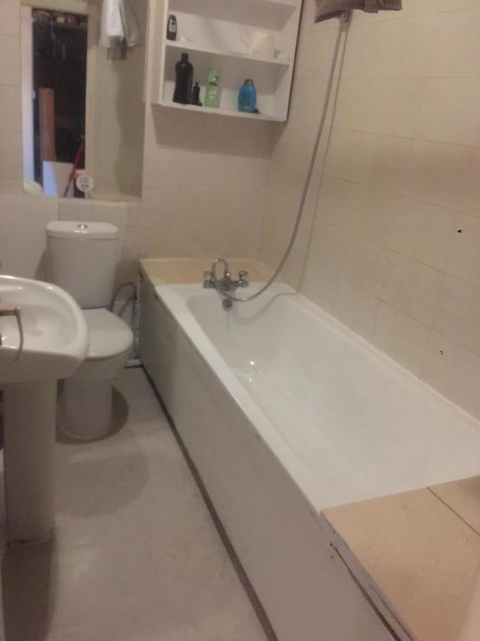 Apartment Dach - Cozy 3 Bed In Hendon *