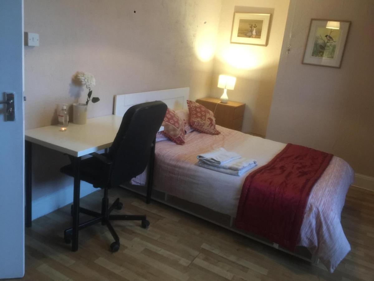 Dach - Cozy 3 Bed In Hendon Apartment