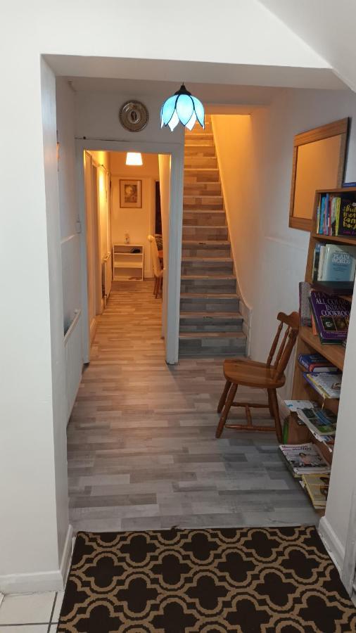 Dach - Cozy 3 Bed In Hendon Apartment